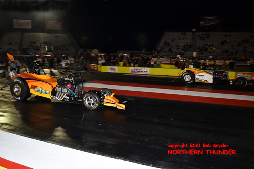 Raymond Dawson - 'High 
Octane' (near lane) vs Keith Zimmerer - 'Penny Pincher' (far lane)